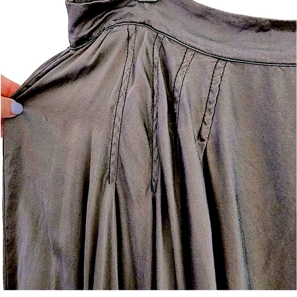 Silk CP Shades skirt. Lovely fabric and color. Can be worn all year! - Picture 1 of 5